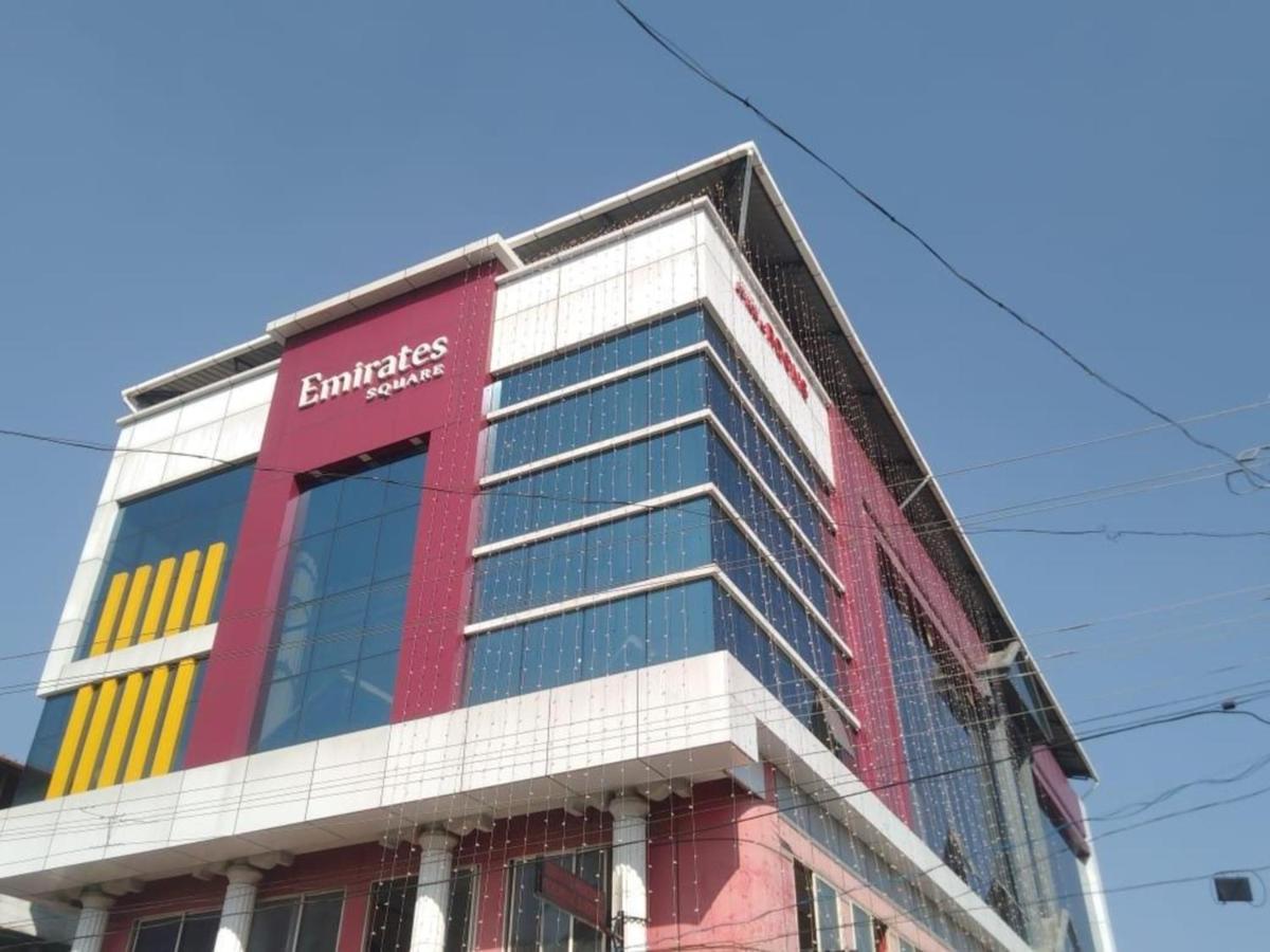 מלון Pudunagaram Emirates Residency מראה חיצוני תמונה